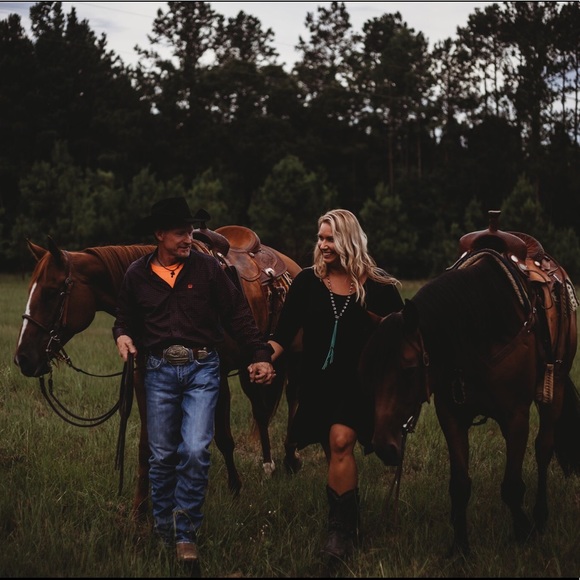 Top 10% Seller! Meet your seller/buyer! - Picture 10 of 15